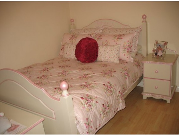 Double Girls Bed Off-White & Pink