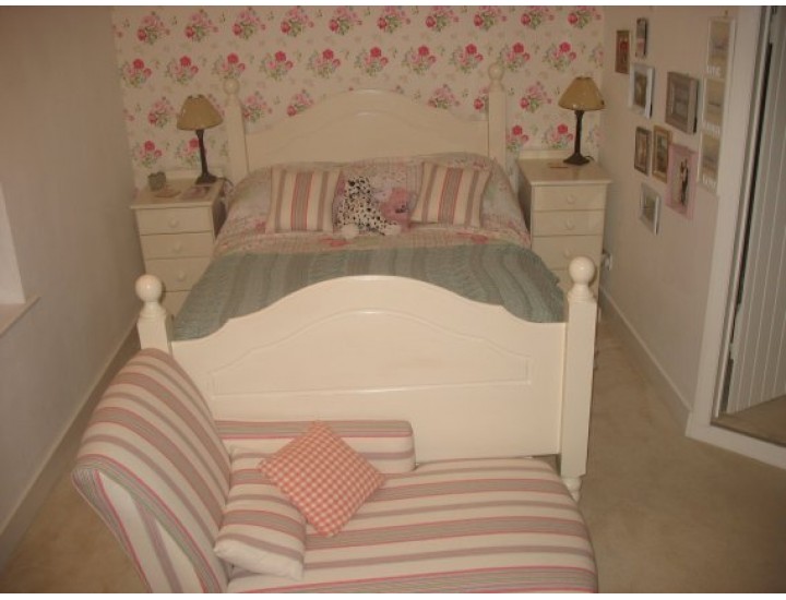 Double Bed 4ft6 Shabby Chic