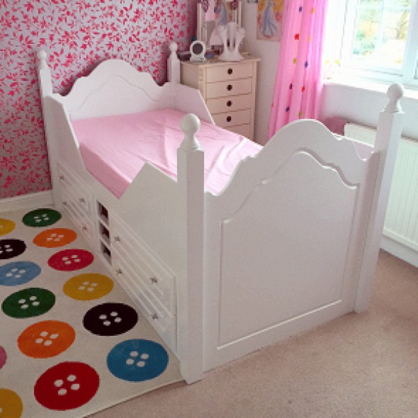 Cabin Bed With Posts & Crystal Knobs