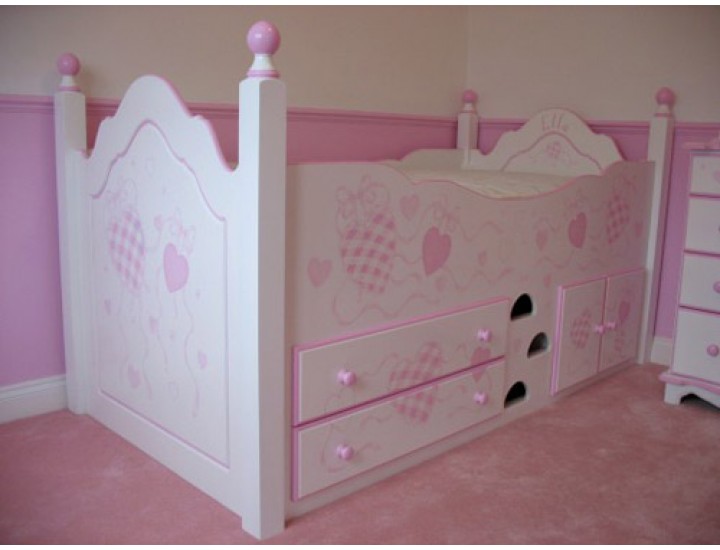 Cabin Bed Gingham Hearts Pink
