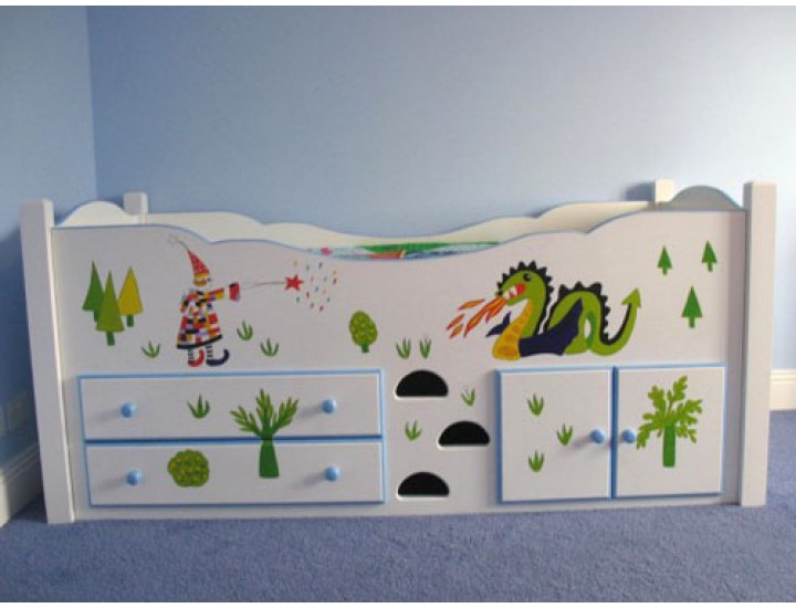 Cabin Bed With Square Posts Art To Match Bedding