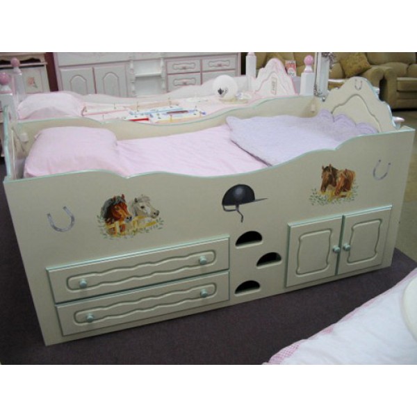 Cabin Bed Pretty Ponies & Routing