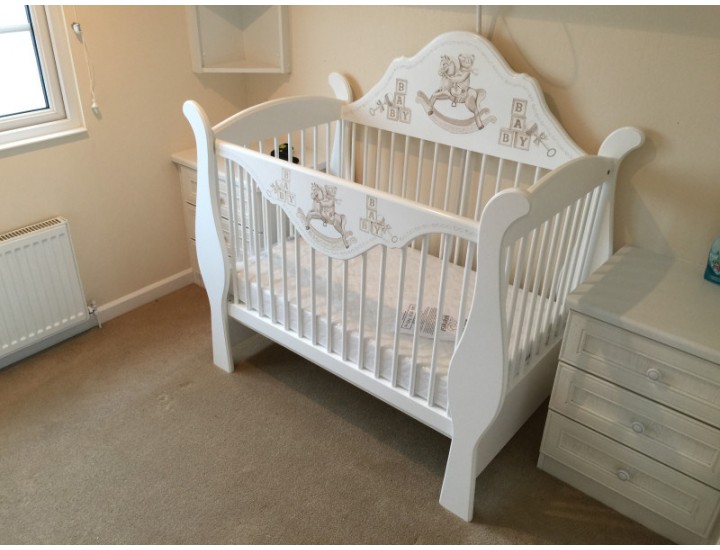 Luxury Cot Sleigh Style With Rails All Round