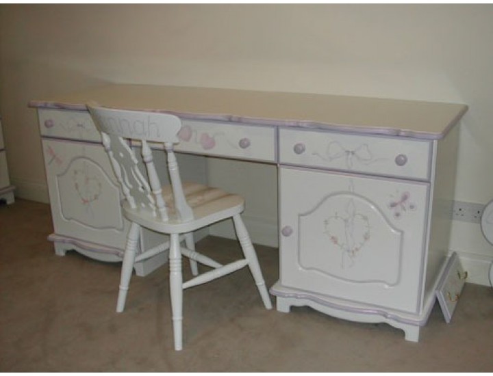 Deep Desk With Cupboards Flowery Hearts