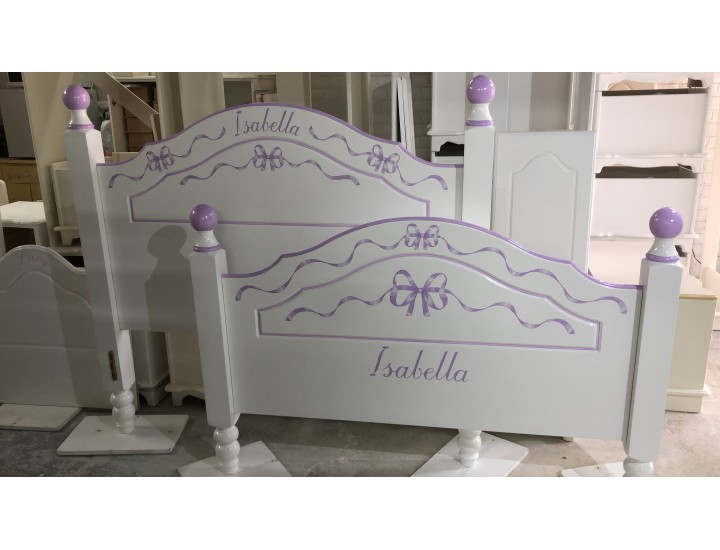 King Size Bed With Lilac Ribbons And Bows & Edging Colour
