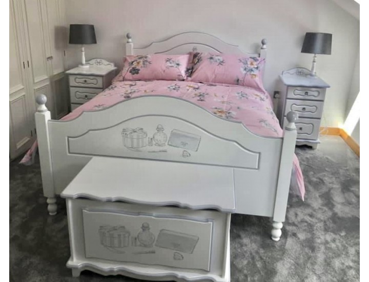 Girls 5ft Bed With Perfume & Make-Up Hand Painted Art Design