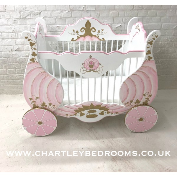 Carriage Cot + Standard Trim + ComplexPlus Art