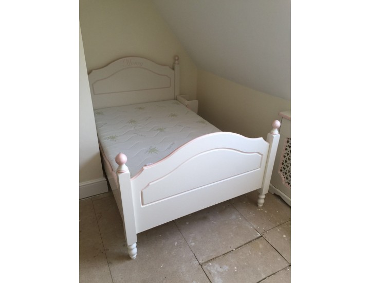 Small Double Princess Bed 4ft With Edging Colour